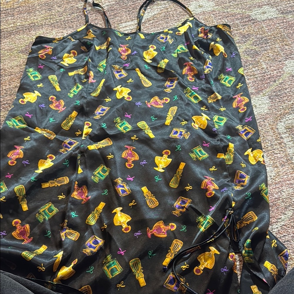Sexy sensual cacique Colorful Patterned Black Camisole size 22/24 (3X)